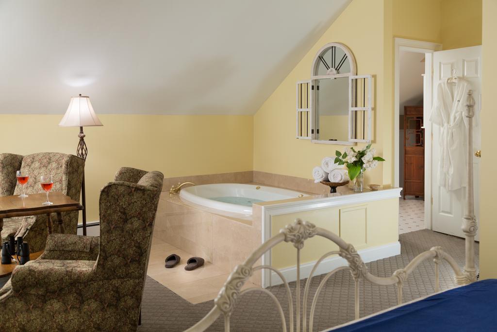 Wolf Cove Inn Poland Eksteriør billede