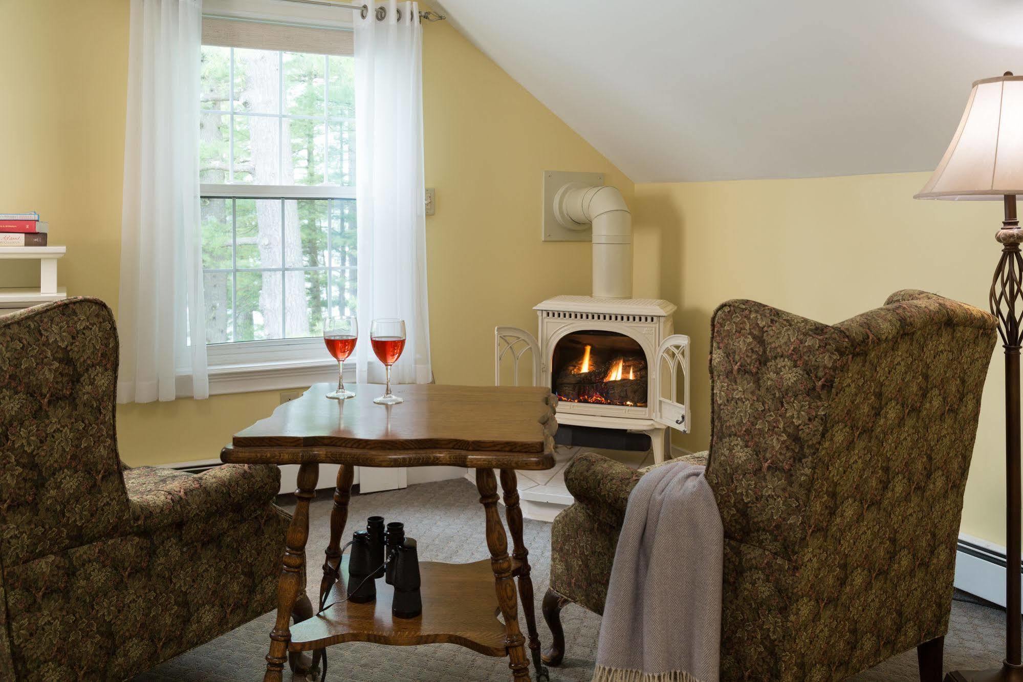 Wolf Cove Inn Poland Eksteriør billede